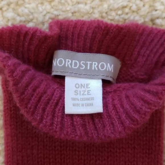🎉 Nordstrom CASHMERE gloves 🎉 - Picture 4 of 4